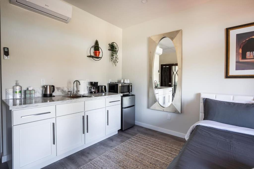 Awesome Balboa And Downtown View With Cozy Patio Appartement San Diego Buitenkant foto