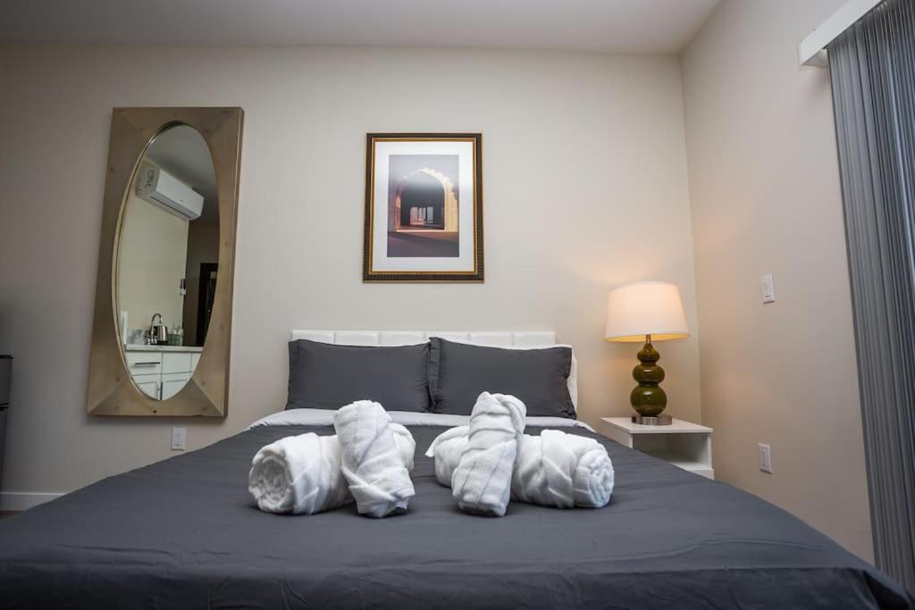 Awesome Balboa And Downtown View With Cozy Patio Appartement San Diego Buitenkant foto